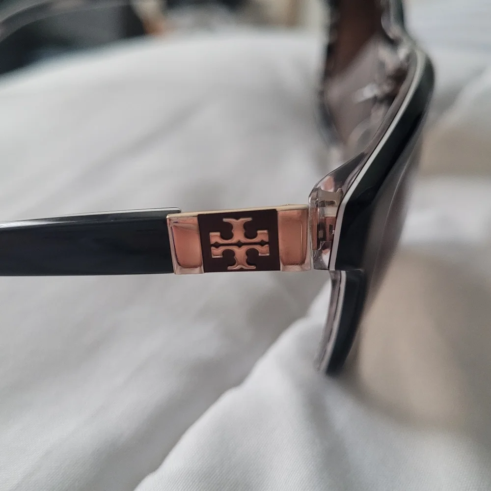 Tory Burch sunglasses - Picture 6 of 7